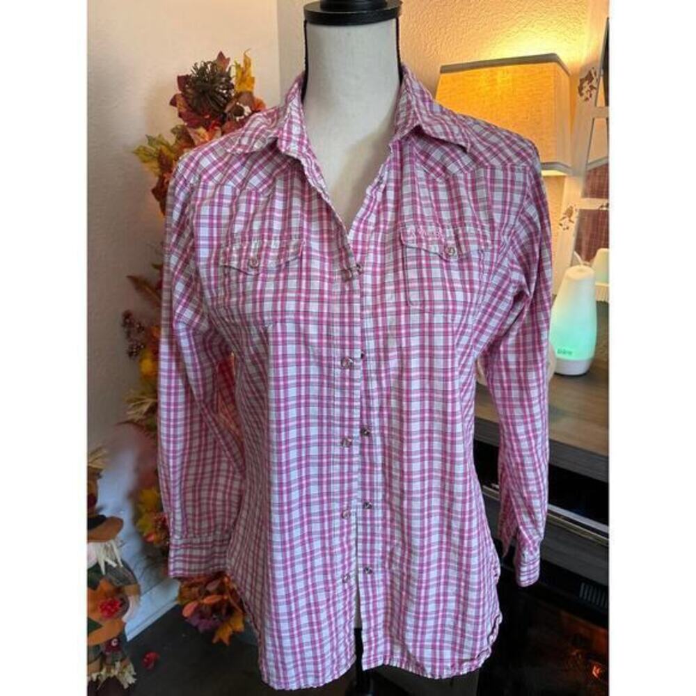 Wrangler breast cancer pink ribbon shirt size M
